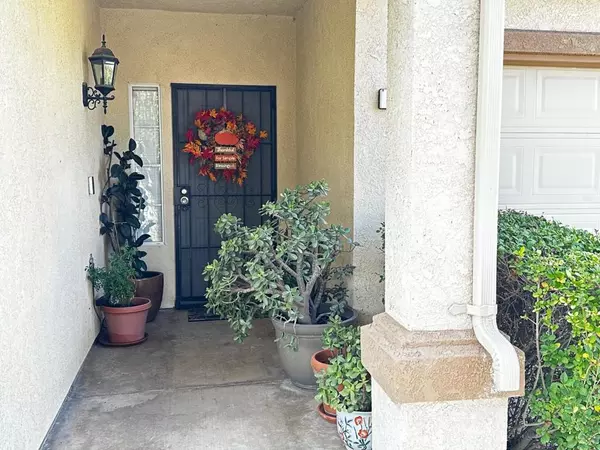 Los Banos, CA 93635,831 El Pinal LN