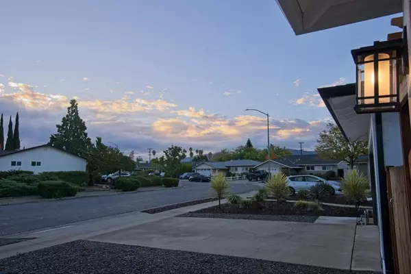 Campbell, CA 95008,772 Jeffrey AVE