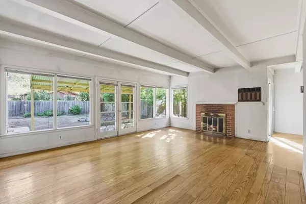 Atherton, CA 94027,80 Watkins AVE