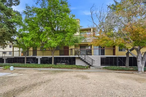 San Jose, CA 95117,431 Northlake DR #56