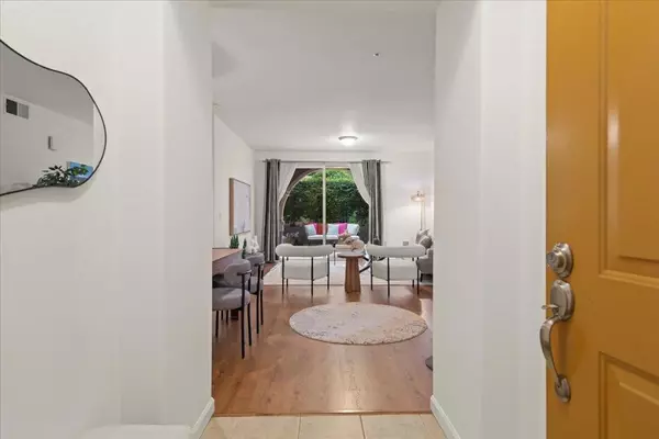 San Jose, CA 95126,1390 Saddlerack ST #223