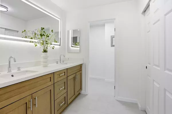 Pacific Grove, CA 93950,56 Glen Lake DR