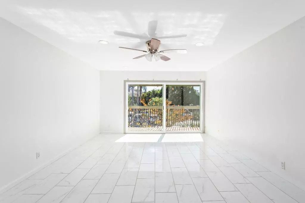 Goleta, CA 93117,5510 Armitos AVE #4