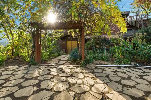 711 W California WAY, Redwood City, CA 94062