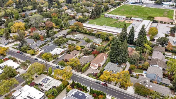 Palo Alto, CA 94303,2262 Louis RD