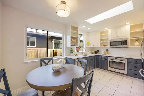 Montara, CA 94037,655 George ST