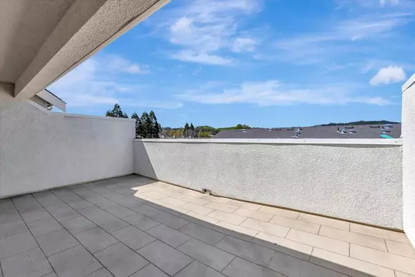 Walnut Creek, CA 94597,2739 Oak RD