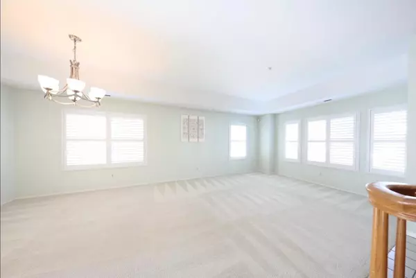 Salinas, CA 93906,1243 De Cunha CT