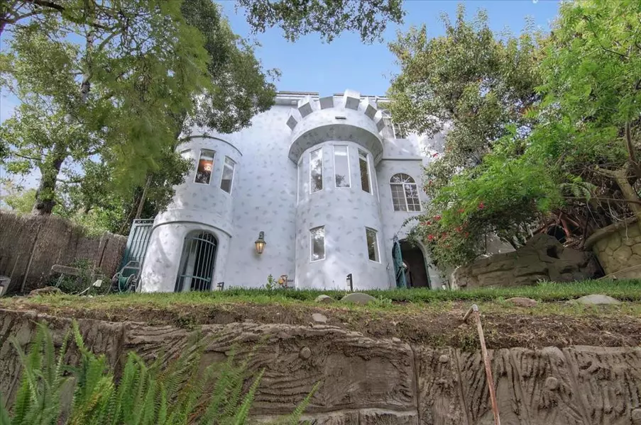 8527 Wonderland AVE, Los Angeles, CA 90046