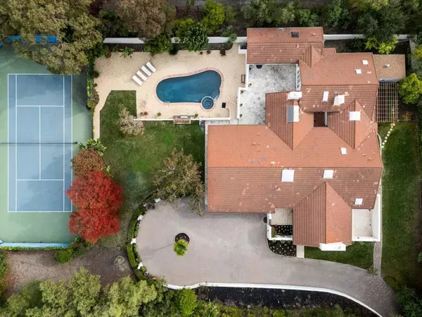 11637 Rebecca LN, Los Altos Hills, CA 94024