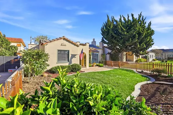 Salinas, CA 93901,16 Orange DR