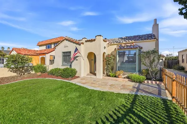 Salinas, CA 93901,16 Orange DR