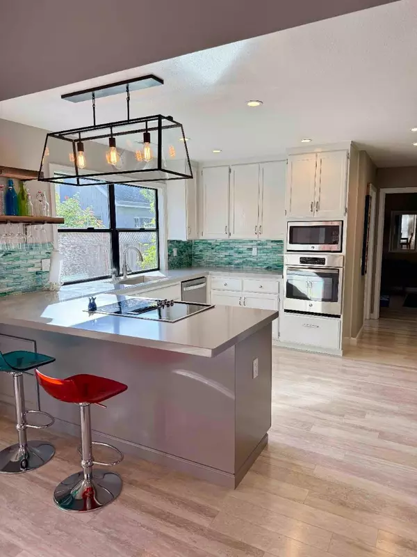 Capitola, CA 95010,4730 Garnet ST