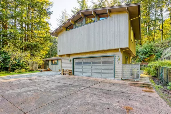 Felton, CA 95018,951 Jenny WAY