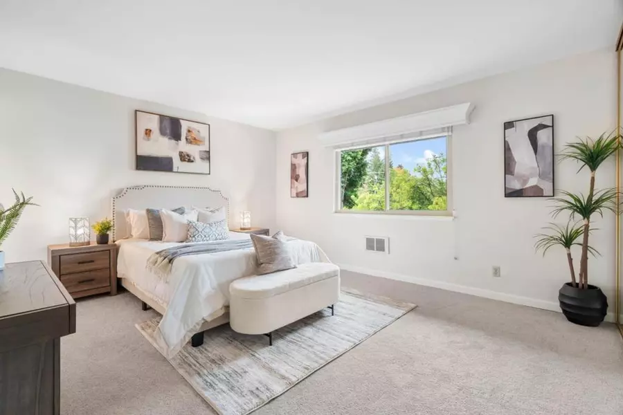 100 E Middlefield RD #6G, Mountain View, CA 94043