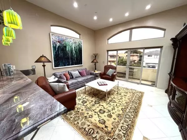 Santa Cruz, CA 95062,131 30th AVE