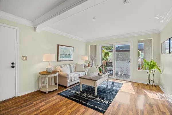 Santa Cruz, CA 95060,308 River ST #B8