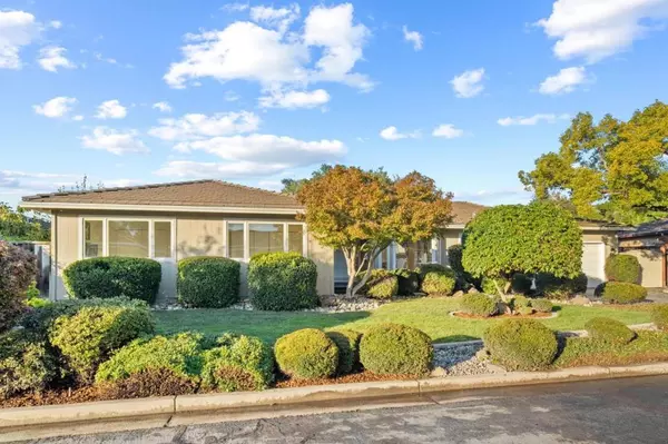 Santa Clara, CA 95051,2619 Lindentree LN