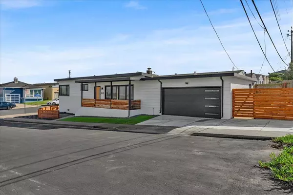 Daly City, CA 94015,60 Wavecrest DR