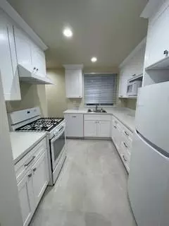 Burlingame, CA 94010,933 Rollins Road