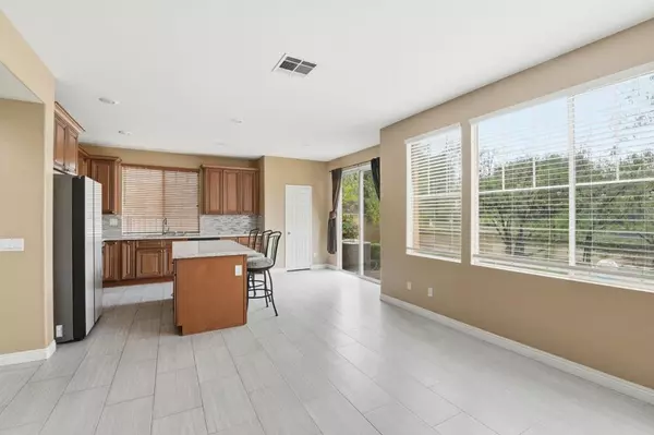 Simi Valley, CA 93065,125 Macademia LN