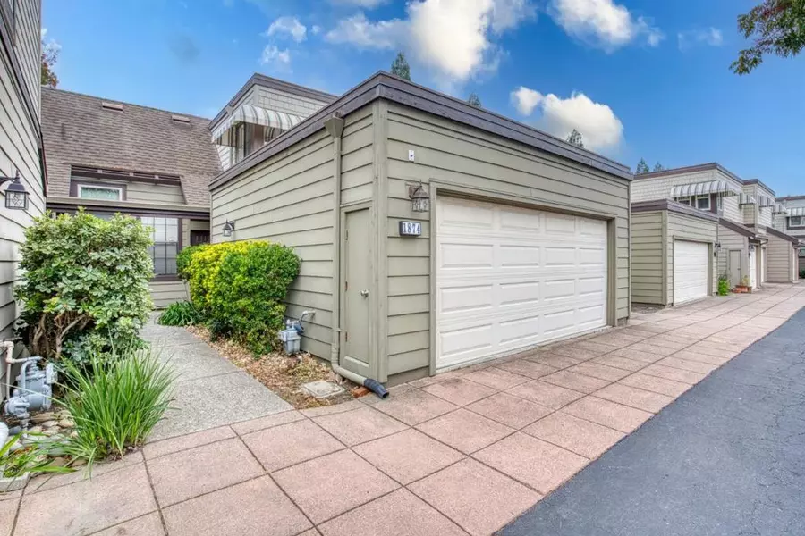 1874 Harvest RD, Pleasanton, CA 94566