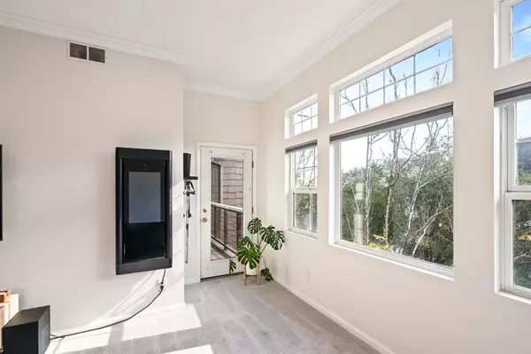 Brisbane, CA 94005,833 Swallowtail CT