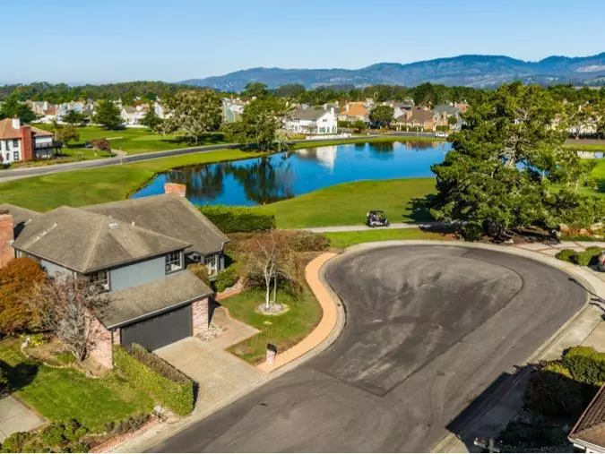 370 Burning Tree CT, Half Moon Bay, CA 94019