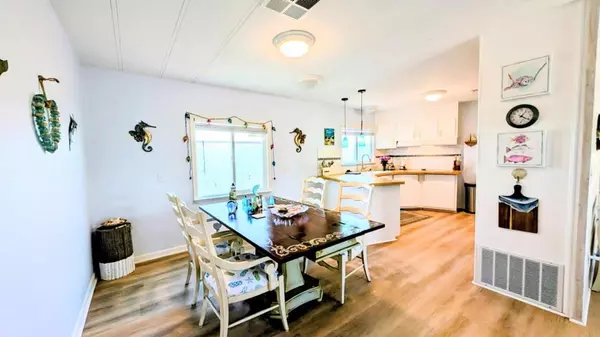 Moss Landing, CA 95039,800 Dolan