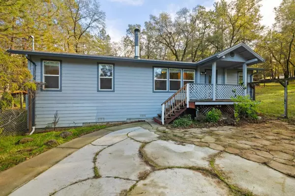 19307 Ferretti RD, Groveland, CA 95321