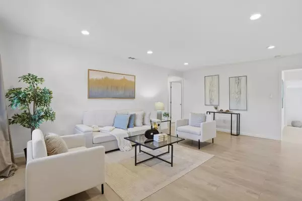 East Palo Alto, CA 94303,2296 Pulgas AVE