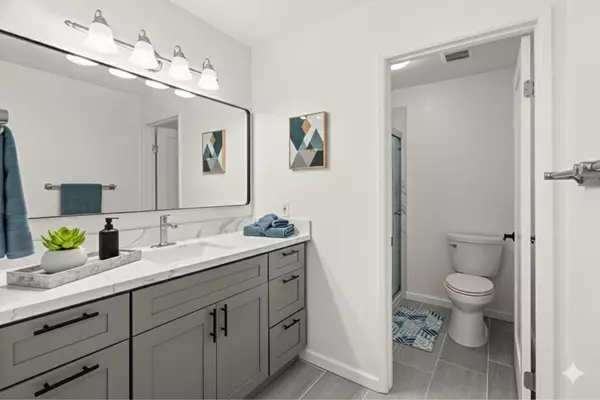 Redwood City, CA 94061,1227 Woodside RD #2