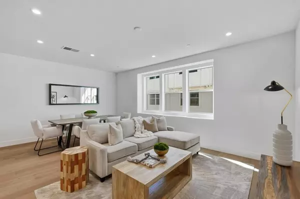 Walnut Creek, CA 94597,184 Oak CIR