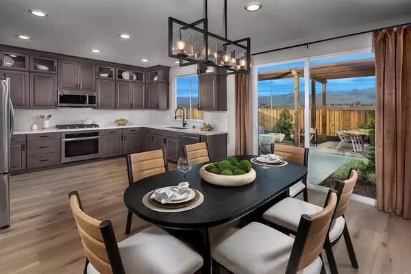 Hollister, CA 95023,400 Walk About WAY