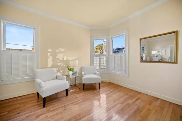 Pacific Grove, CA 93950,218 14th ST