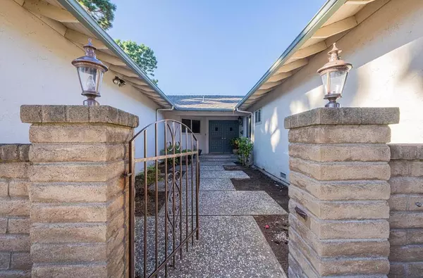 Salinas, CA 93901,1007 Driftwood PL