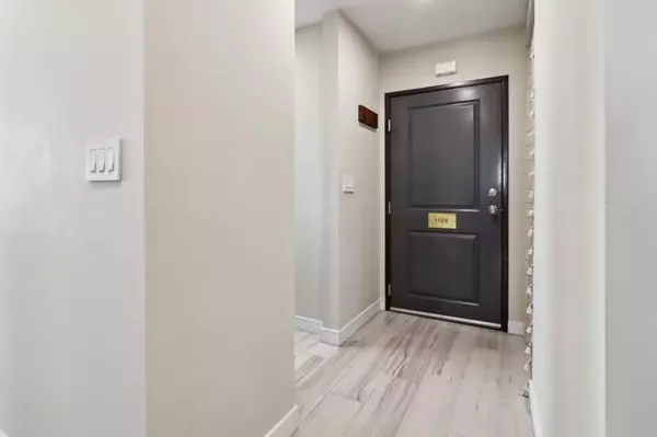 West Hollywood, CA 90069,1155 N La Cienega BLVD #1106