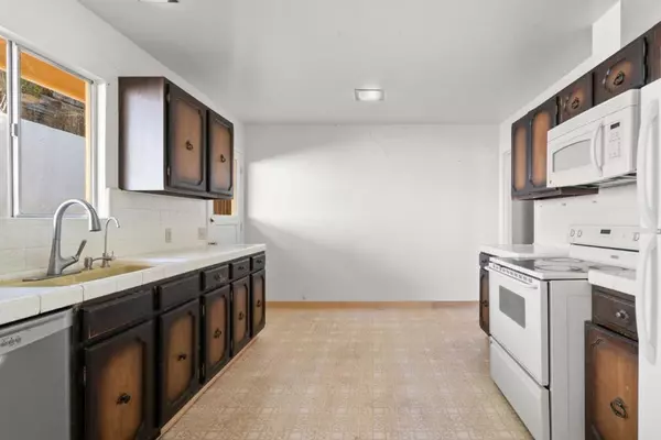 Monterey, CA 93940,15 Work AVE