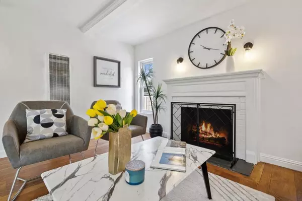 East Palo Alto, CA 94303,2352 Menalto AVE