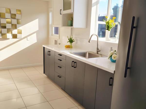 East Palo Alto, CA 94303,2352 Menalto AVE