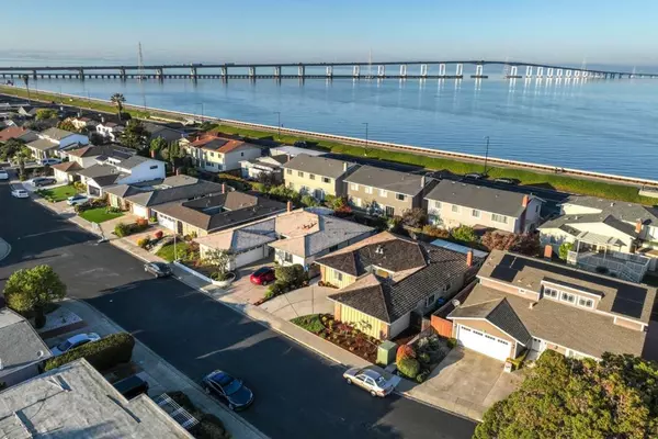 Foster City, CA 94404,261 Pelican Ct.