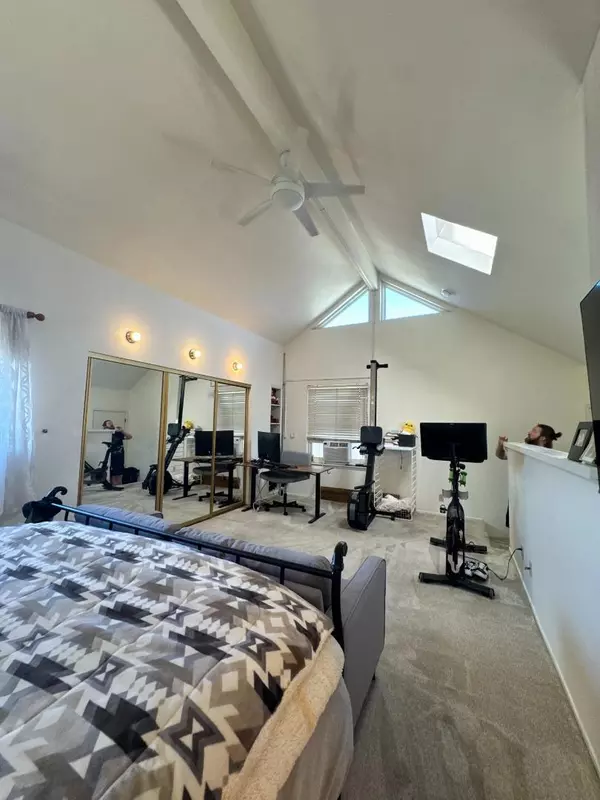 Campbell, CA 95008,833 S San Thomas Aquino RD #L