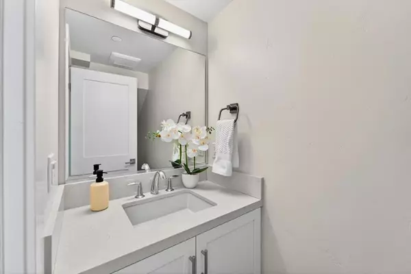 Los Gatos, CA 95032,105 Hildebrand DR