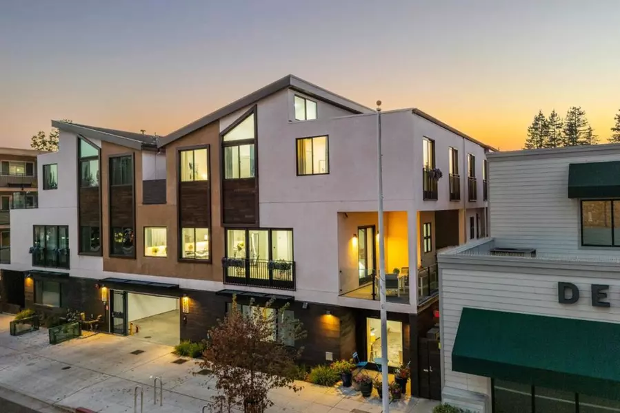 916 Woodside RD, Redwood City, CA 94061