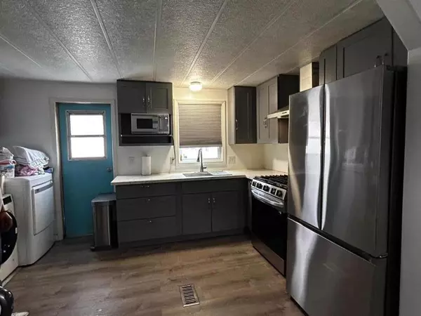 2053 E Bayshore Rd RD, Redwood City, CA 94063