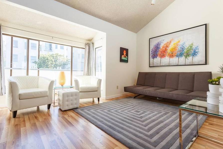 28 Houston ST, San Francisco, CA 94133