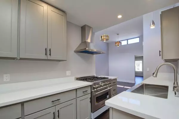 San Francisco, CA 94133,649651 Francisco St