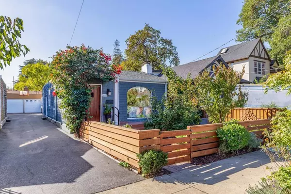 2100 Oberlin ST, Palo Alto, CA 94306