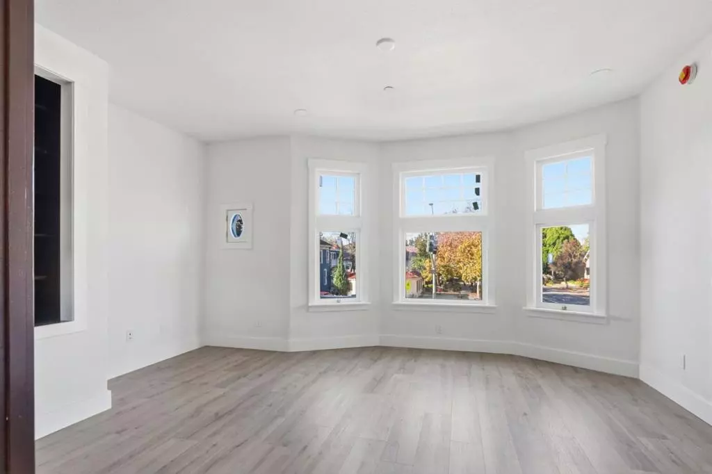 San Jose, CA 95112,140 E Reed ST #4