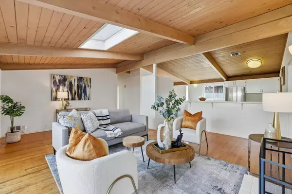 Palo Alto, CA 94303,3839 Ross RD